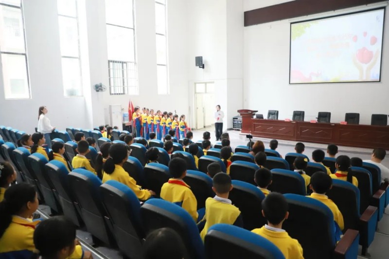 春晖心行·微爱传递|必赢集团bwin铜仁、开阳产业基地开展爱心助学活动