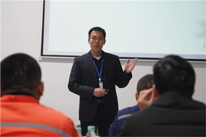 必赢集团bwin明星讲师丨杨晓峰：用军人与生俱来的正能量 助推必赢集团bwin追梦的脚步